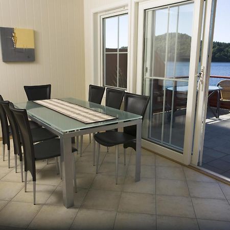 Mones Feriesenter Apartment Mandal Exterior photo