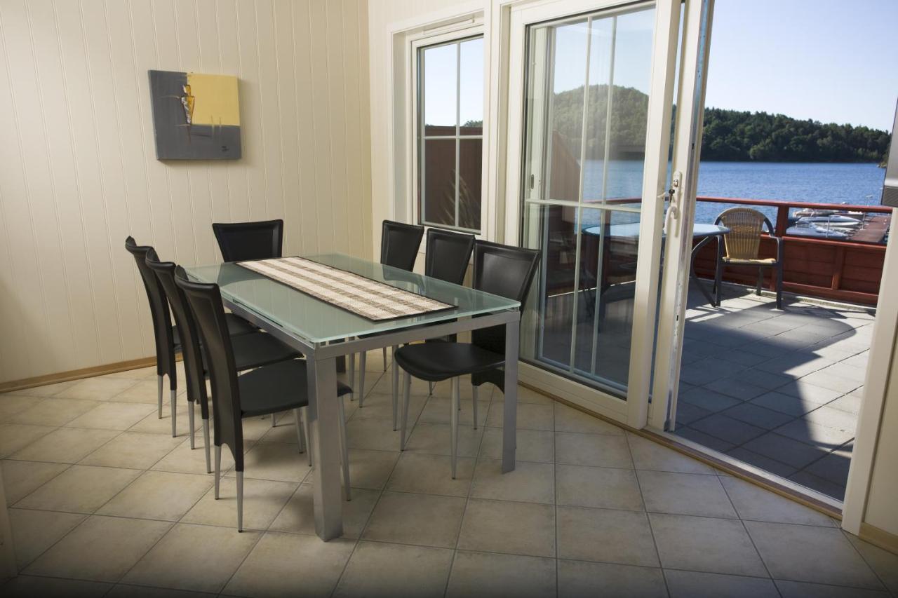 Mones Feriesenter Apartment Mandal Exterior photo